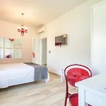 With Fireplace Iv *