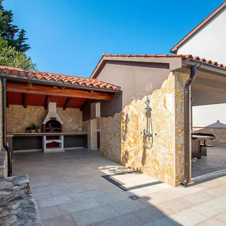 Stunning In With Wifi Holiday home Premantura