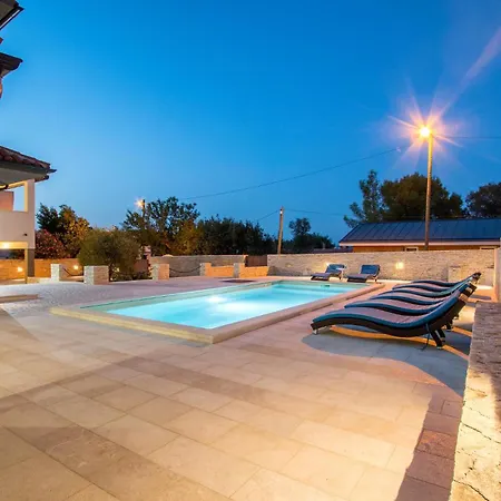 Stunning In With Wifi Holiday home
