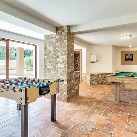 Stunning In With Wifi Holiday home Premantura